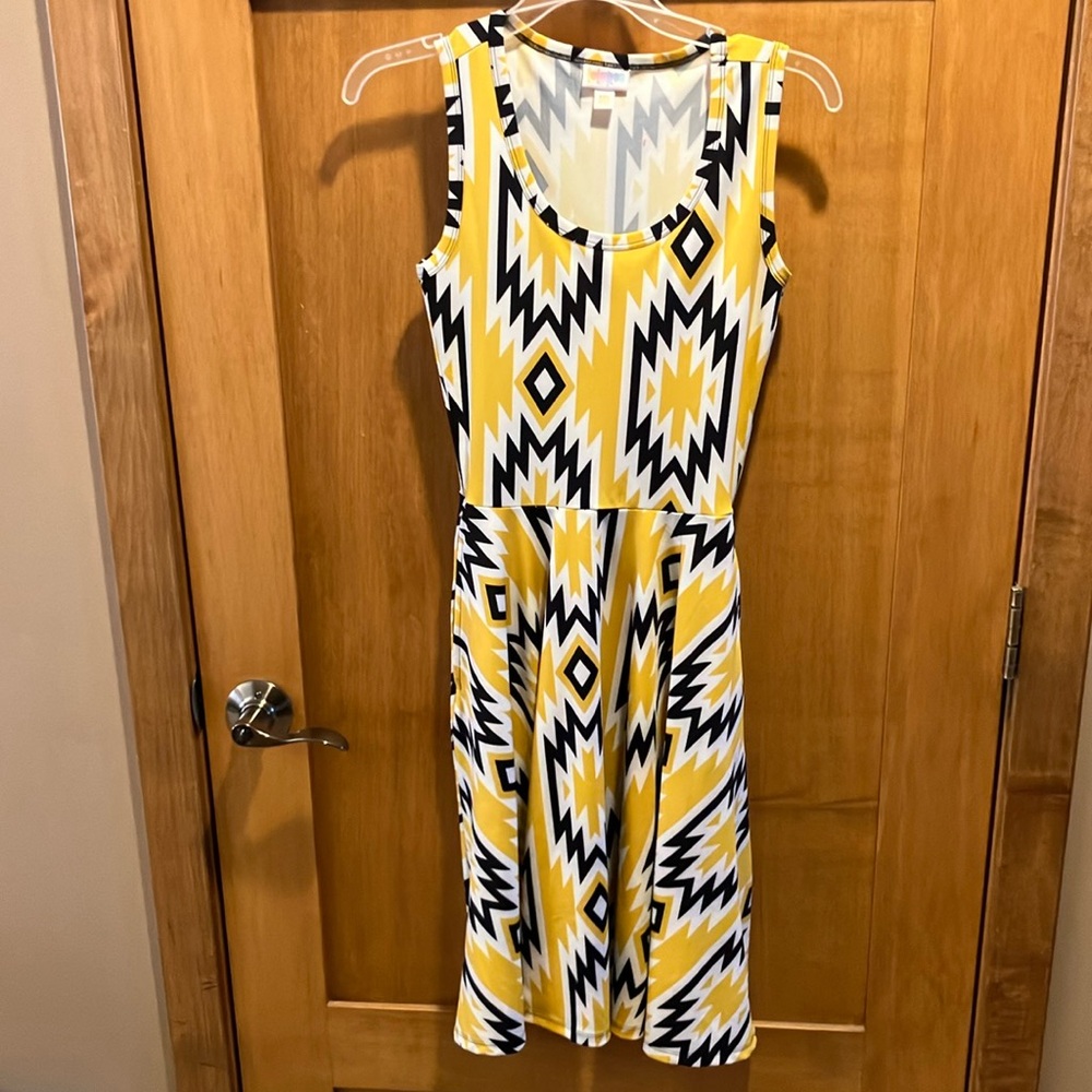 NWT LuLaRoe Nikki Yellow and Black Geometric Pattern Dress w/ pockets XXS